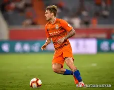 爱游戏在线服务-排球夜战：齐鲁银狐队读秒扳平祁连猎隼队，主帅临场妙招回归即成焦点